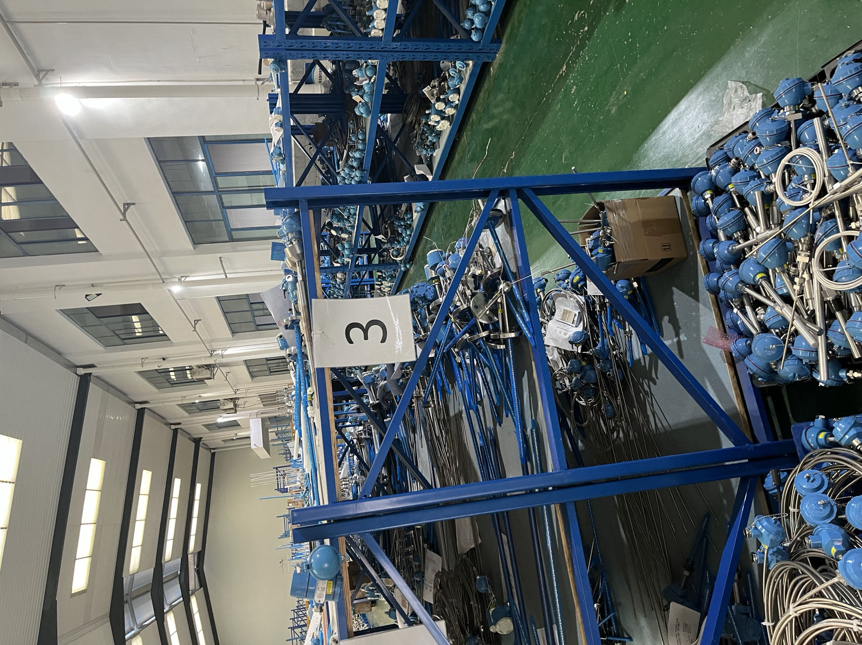 Anhui Tiankang temperature instrument assembly workshop